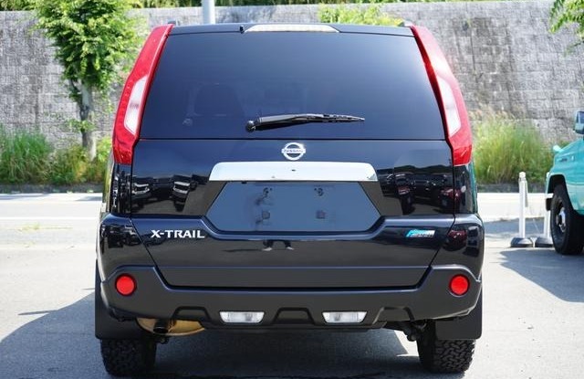 2011 NISSAN X-TRAIL